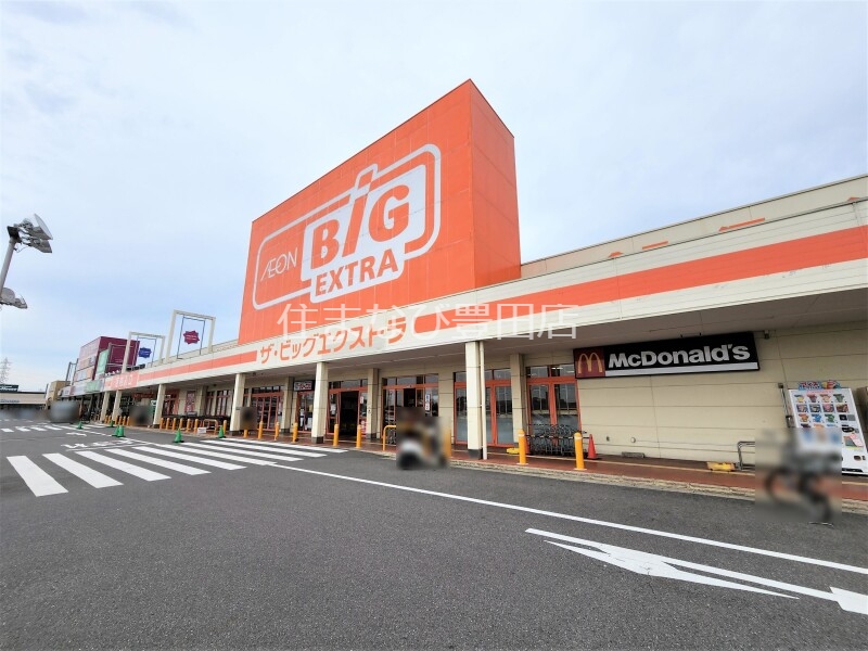 【刈谷市泉田町のマンションのショッピングセンター】