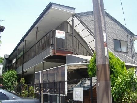 尼崎市久々知のマンションの建物外観