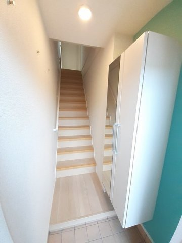 玄関　落ち着いた玄関です