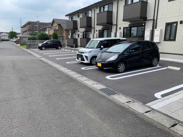 駐車場　敷地内駐車スペース