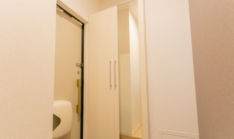 玄関　写真は同型