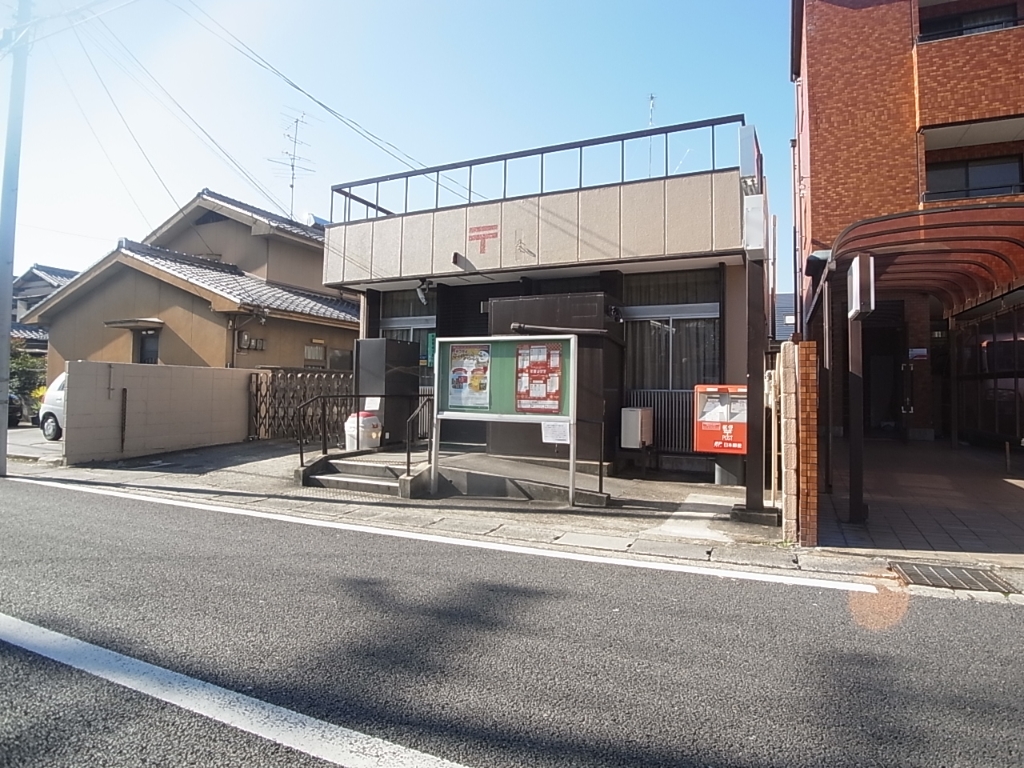 郵便局　伏見醍醐郵便局（郵便局）まで185m