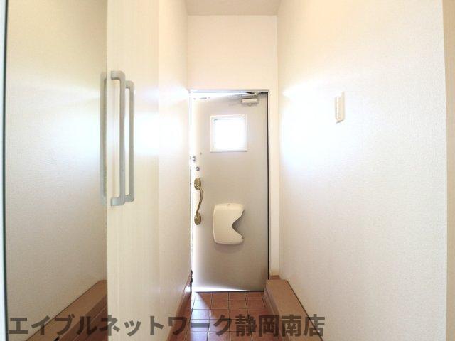 玄関　ゆったりとした玄関です