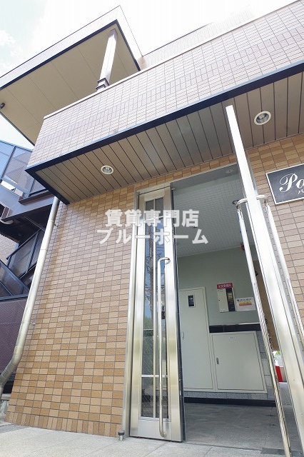 建物外観　鉄骨造3階建て！
