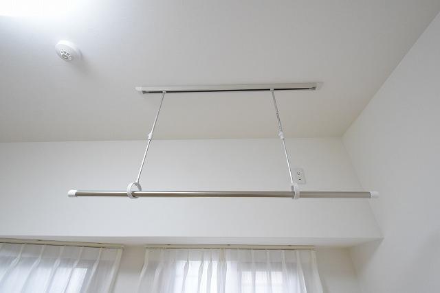 バルコニー　室内物干し