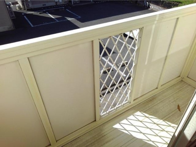 バルコニー　図面と現状に相違がある場合には現状を優先