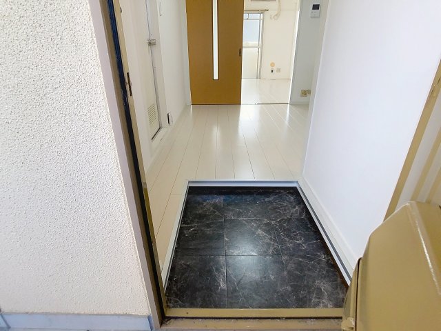 玄関　2025年11月撮影