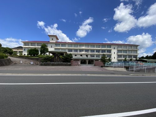 中学校　嬉野市立嬉野中学校（中学校）まで1690m