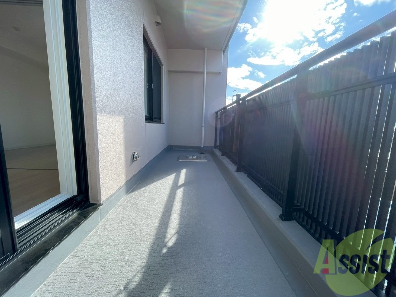 バルコニー　バルコニーです。洗濯物を干したり一息ついたりできますね！