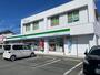 コンビニ　ファミリーマート益城広崎店（コンビニ）まで400m