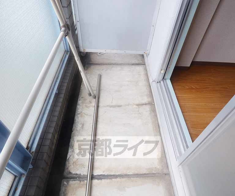 バルコニー　広々としたバルコニーです。