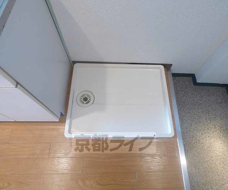 洗面設備　綺麗な洗面台です。