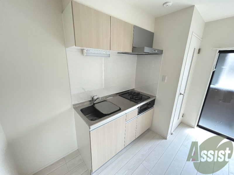 キッチン　システムキッチンでガスコンロは設置済みです。