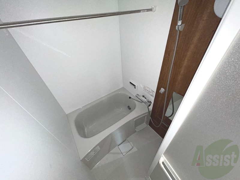 バス・シャワールーム　浴室はこちら。一日の疲れを癒しましょう。