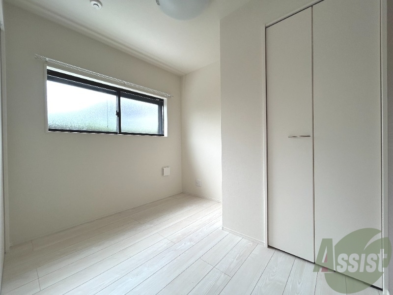 その他部屋・スペース　寝室にはこちらの洋室をご活用くださいませ。