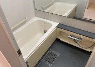 バス・シャワールーム　バスルーム