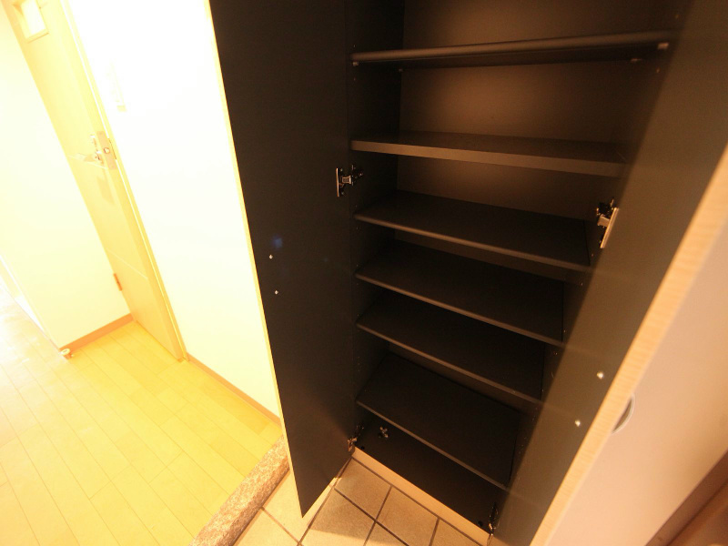玄関　玄関　シューズボックス（収納充実してます）