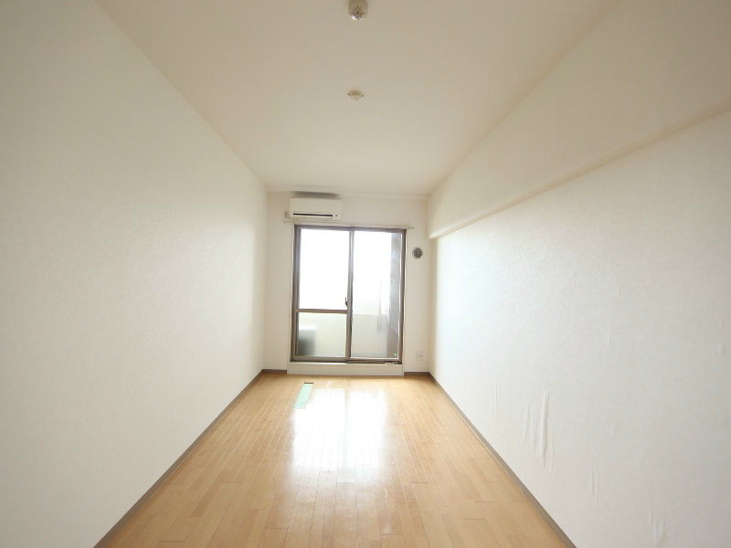 その他部屋・スペース　洋室9.4帖　エアコン完備