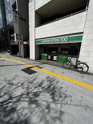 コンビニ　ローソンストア100 桜通本町店（コンビニ）まで95m