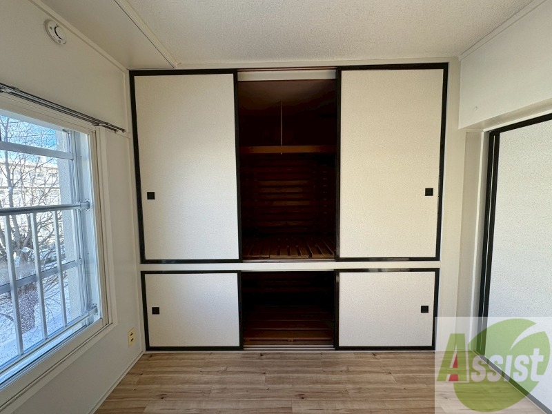 収納　寝室の収納です。部屋がすっきり片付きます。