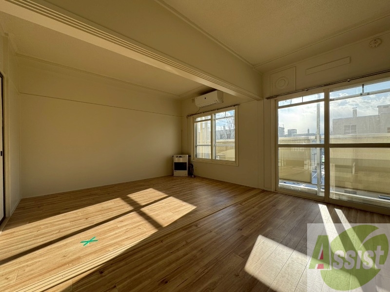 居室・リビング　広くてキレイなお部屋が広がっていて、充実した生活が送れそう。