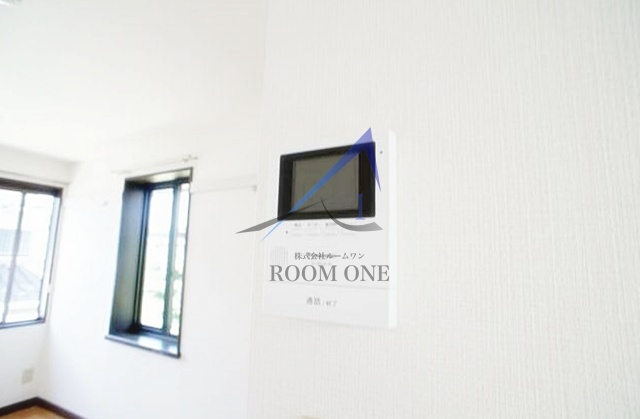 セキュリティ　モニター付きインターホンです。