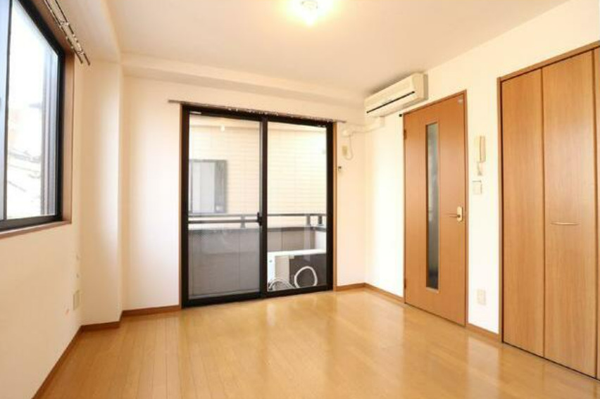 居室・リビング　居間です