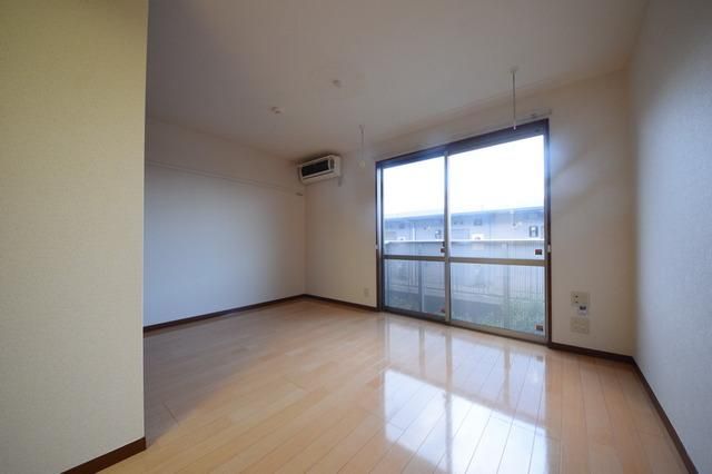 居室・リビング　☆フローリング☆