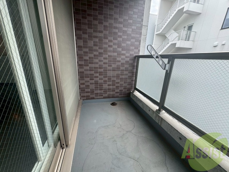 バルコニー　バルコニーです。洗濯物を干したり一息ついたりできますね！