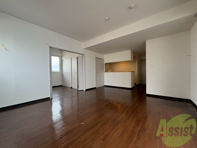 居室・リビング　広くてきれいなリビングです！快適に過ごせそうですね。