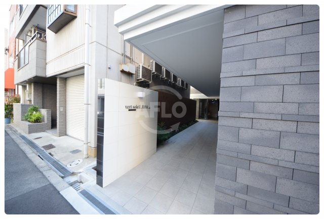 エントランス　Vert soleil真田山　エントランス