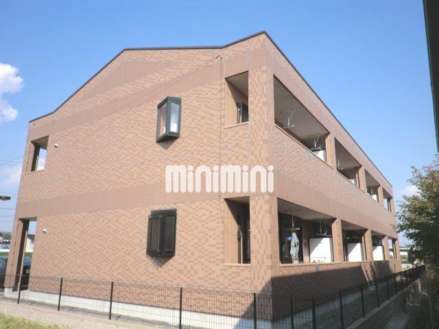 建物外観　マンションタイプでベランダも広めです。