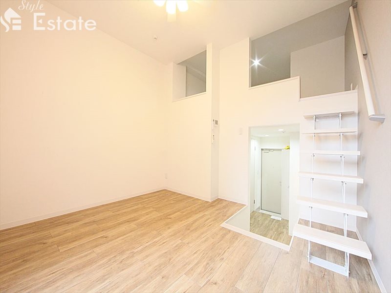 居室・リビング　内装