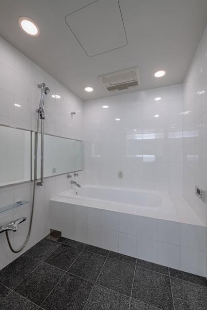 バス・シャワールーム　バス