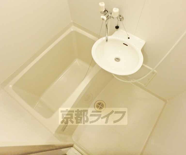 バス・シャワールーム　一日の疲れを癒すバスルーム