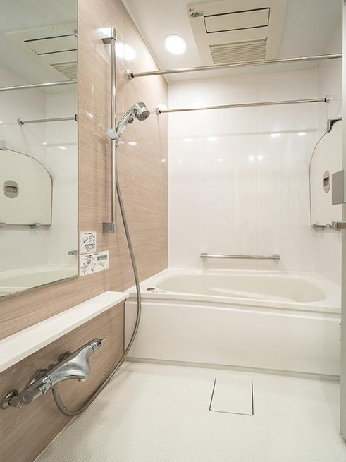 バス・シャワールーム　お風呂です