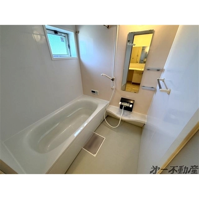 バス・シャワールーム　バスルーム