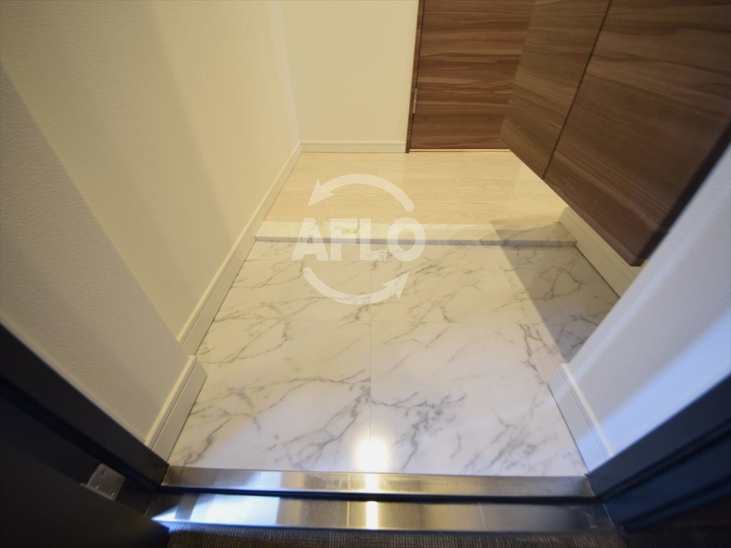 玄関　ルーエ本町　玄関スペース