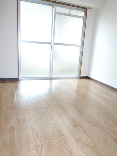 居室・リビング　★南向き★