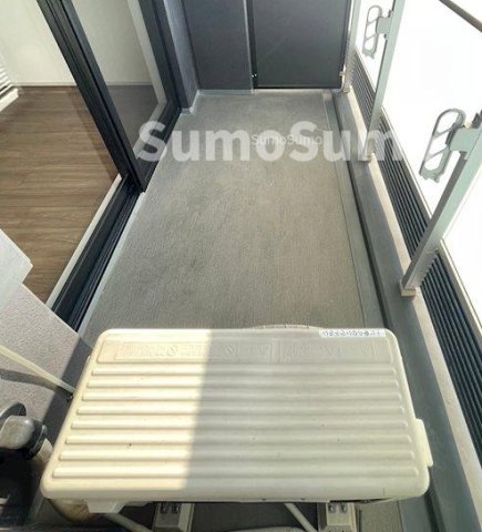 バルコニー　外からの目が気にならないバルコニーで洗濯物が干せます