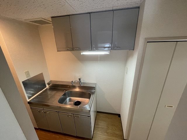 キッチン　同マンション別部屋