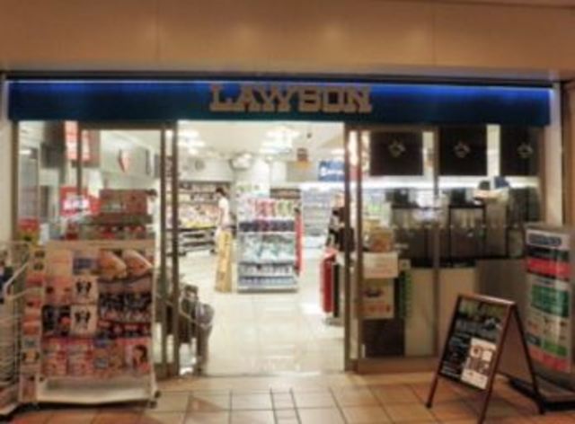 コンビニ　ローソンゲートシティ大崎店（コンビニ）まで875m