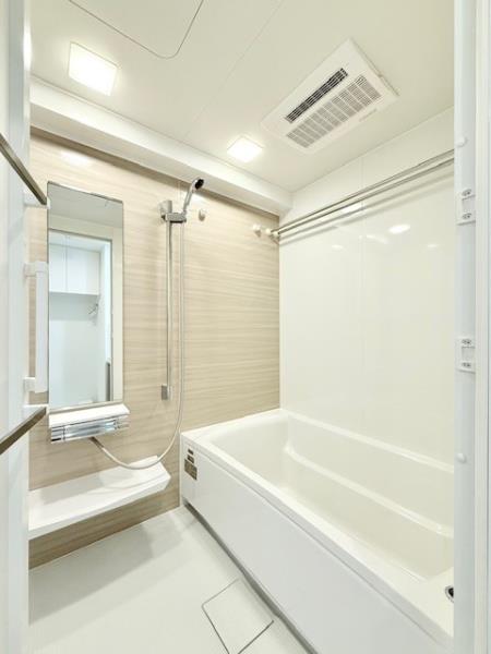 バス・シャワールーム　ゆったり過ごせるお風呂です