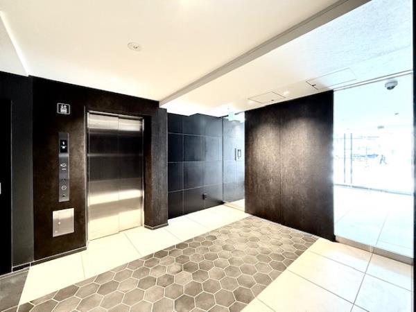 エントランス　建物の内部です