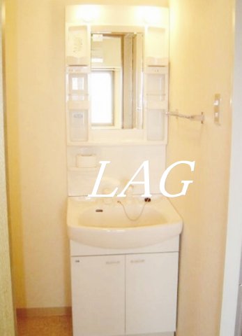 洗面設備　洗面台です。