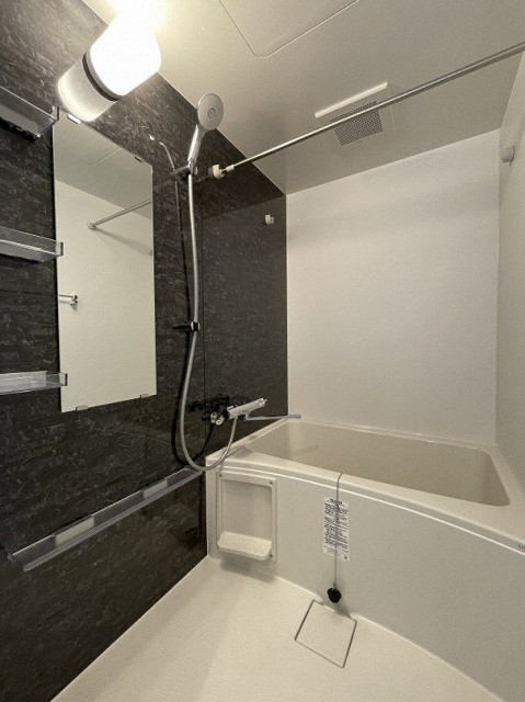 バス・シャワールーム　☆清潔感のある浴室☆