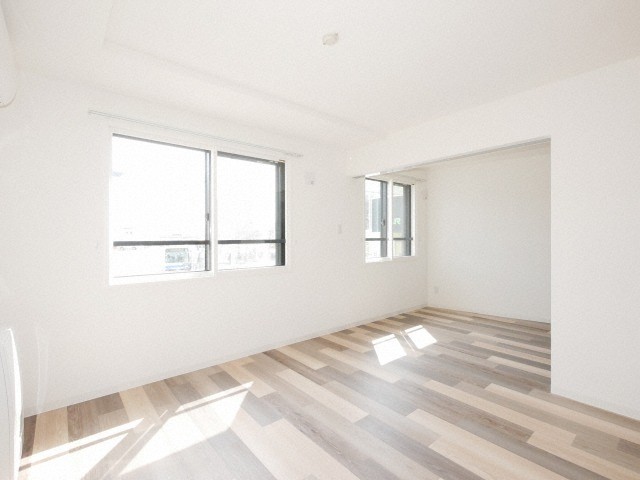 居室・リビング　☆白を基調とした内装☆