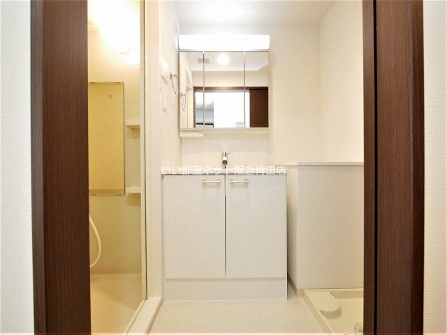 洗面設備　画像と現状が異なる場合は現状優先となります。