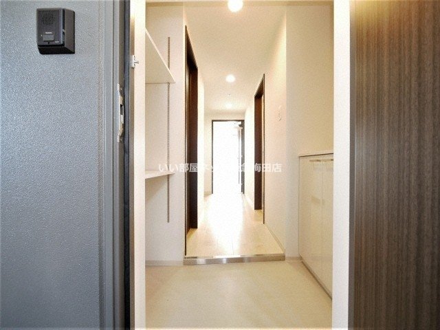 玄関　画像と現状が異なる場合は現状優先となります。