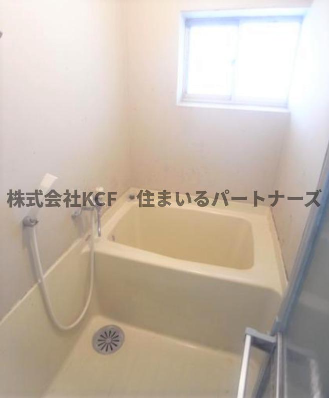 バス・シャワールーム　コンパクトで使いやすいお風呂です